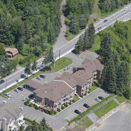 Hotel Le Versailles Saint-Sauveur-des-Monts Екстериор снимка