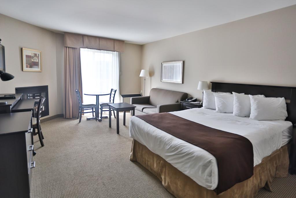 Hotel Le Versailles Saint-Sauveur-des-Monts Стая снимка