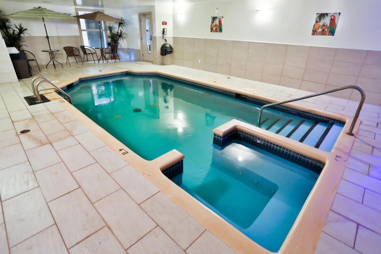 Hotel Le Versailles Saint-Sauveur-des-Monts Съоръжения снимка