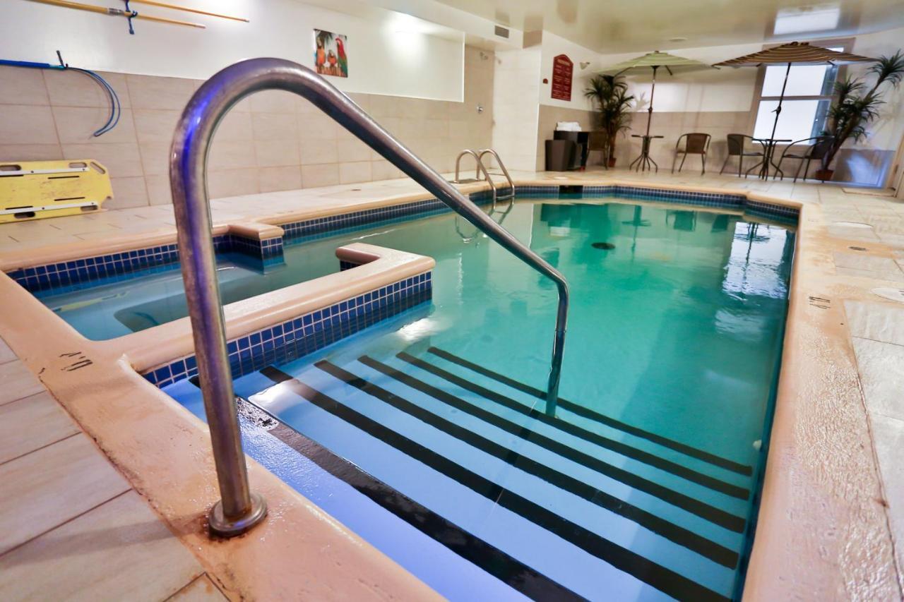 Hotel Le Versailles Saint-Sauveur-des-Monts Съоръжения снимка